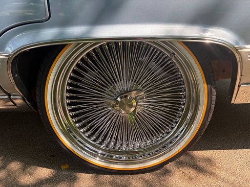 Used 1992 Cadillac Brougham RWD image 34