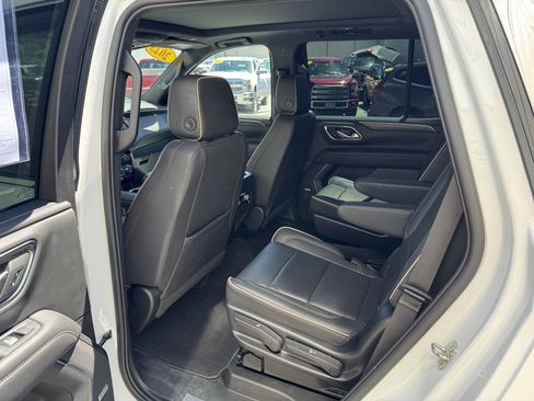 Used 2023 GMC Yukon SLT AWD/4WD image 28