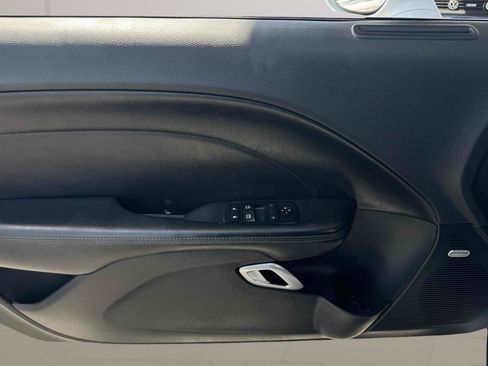 Used 2018 Dodge Challenger SXT Plus RWD image 9