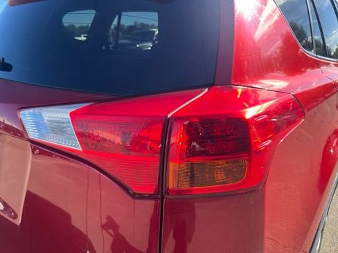 Used 2014 Toyota RAV4 LE AWD/4WD image 11
