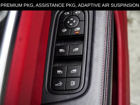 Used 2023 Porsche Cayenne w/ Premium Package AWD/4WD image 47