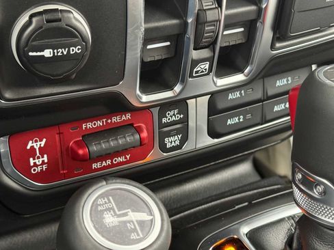 New 2026 Jeep Wrangler Unlimited Rubicon 392 w/ Quick Order Package 27X Moab AWD/4WD image 17