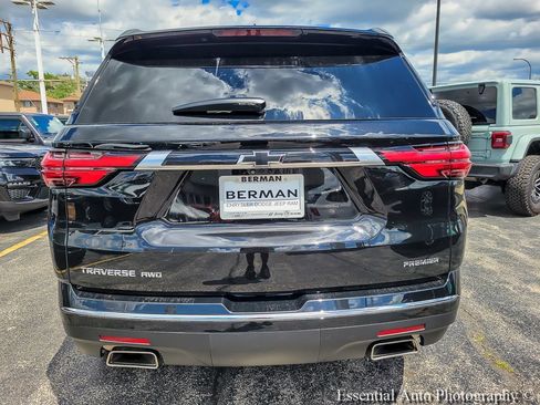 Used 2023 Chevrolet Traverse Premier w/ LPO, Floor Liner Package AWD/4WD image 6