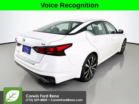 Used 2022 Nissan Altima 2.5 SR FWD image 7
