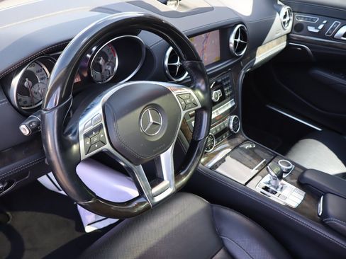 Used 2013 Mercedes-Benz SL 550 image 13