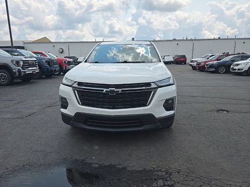 Used 2023 Chevrolet Traverse LT w/ Midnight/Sport Edition AWD/4WD image 3