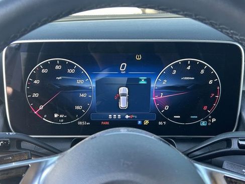 Used 2025 Mercedes-Benz GLC 300 image 32