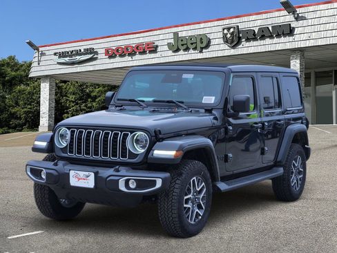 New 2025 Jeep Wrangler Sahara image 2