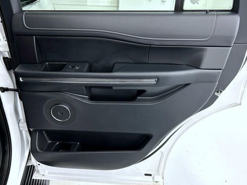 Used 2024 Ford Expedition XLT image 17