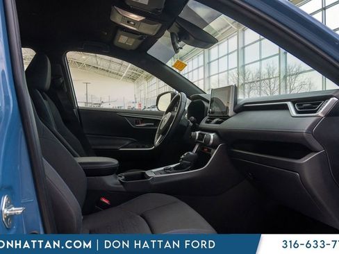 Used 2024 Toyota RAV4 SE AWD/4WD image 18