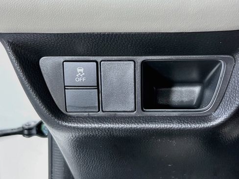 Used 2025 Honda HR-V LX image 10