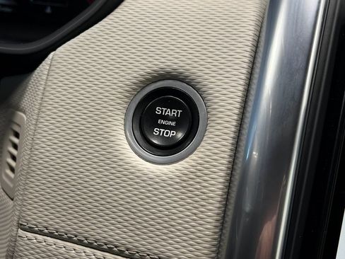 Used 2021 Land Rover Discovery S R-Dynamic AWD/4WD image 22