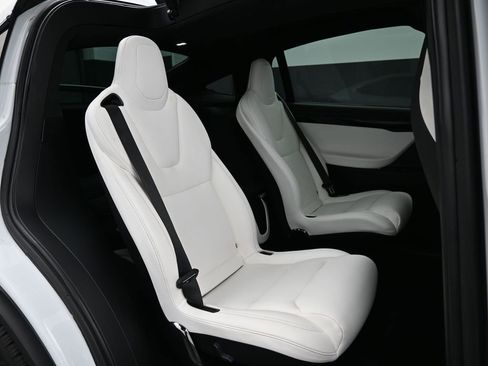 Used 2018 Tesla Model X 100D image 24