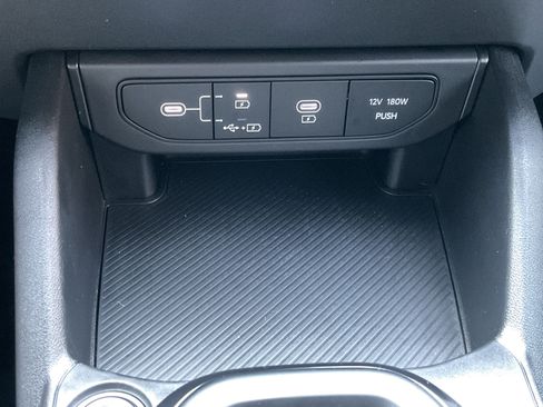 Used 2025 Kia K4 FWD image 16