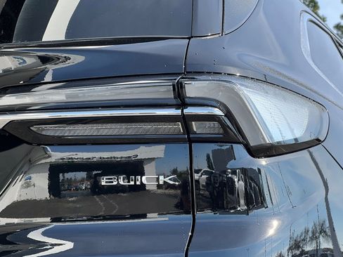 New 2026 Buick Enclave Avenir FWD image 7