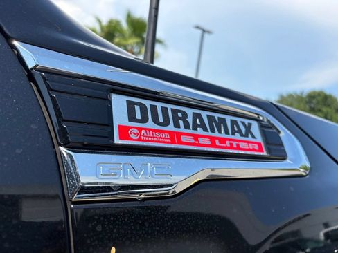 Used 2022 GMC Sierra 2500 Denali w/ Denali Ultimate Package AWD/4WD image 18