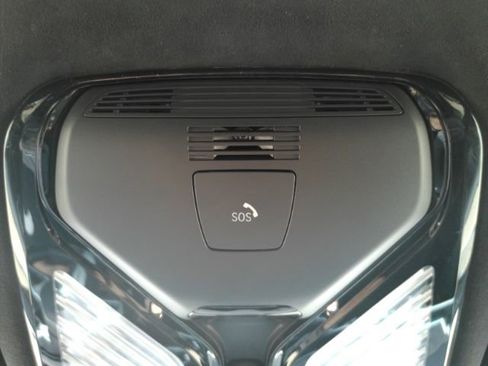Used 2023 BMW X7 xDrive40i w/ M Sport Package AWD/4WD image 70