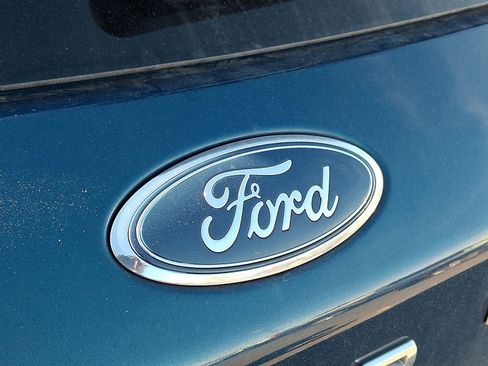 Used 2020 Ford Escape SE image 15