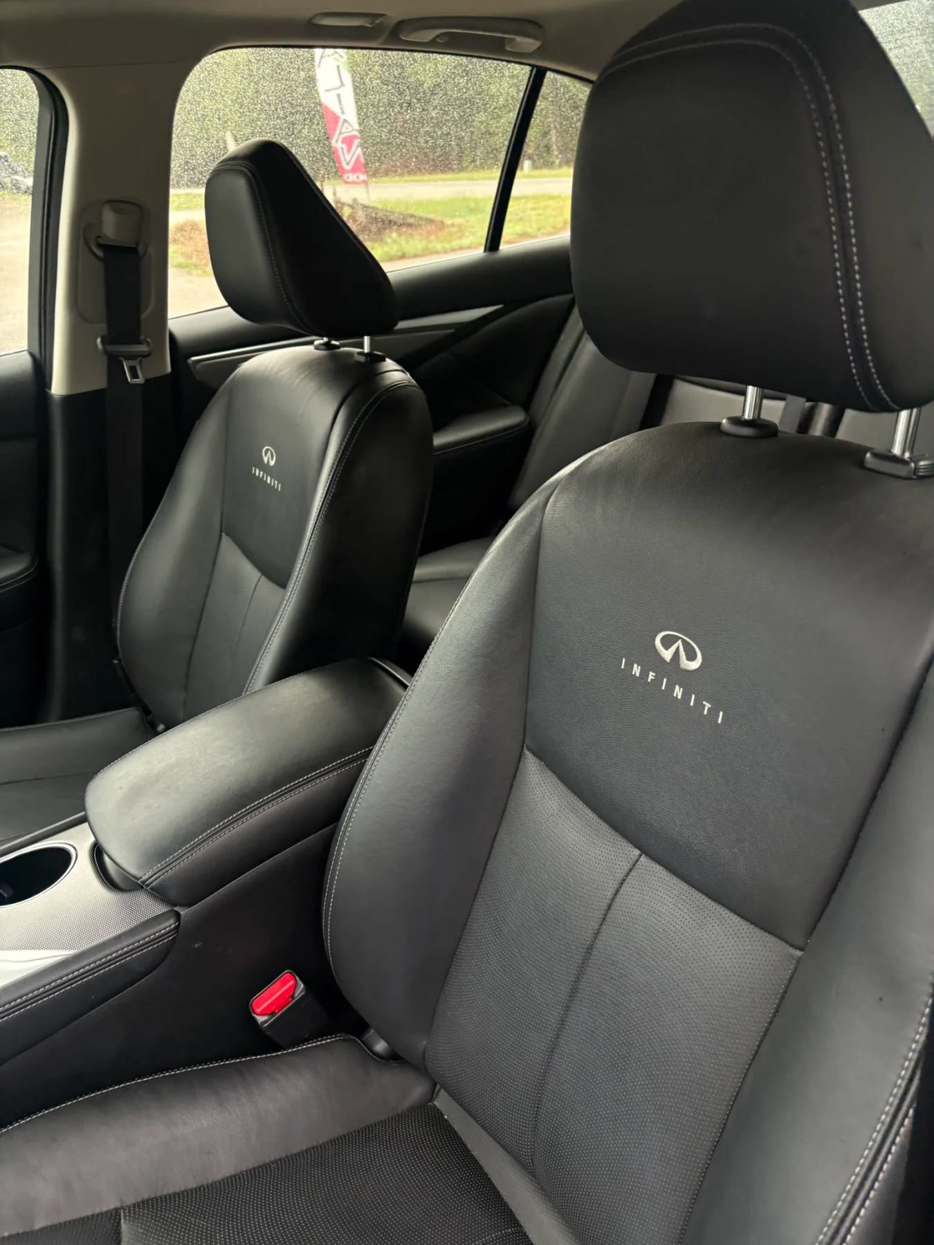 Used 2014 INFINITI Q50 Premium w/ Navigation Package AWD/4WD image 12