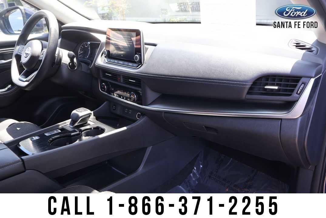 Used 2024 Nissan Rogue SV FWD image 23