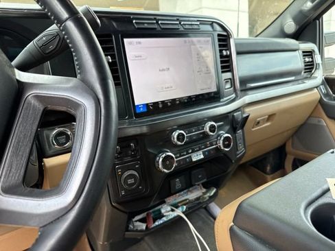 Used 2024 Ford F250 Lariat w/ FX4 Off-Road Package AWD/4WD image 3