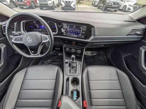 Used 2024 Volkswagen Jetta SE FWD image 15