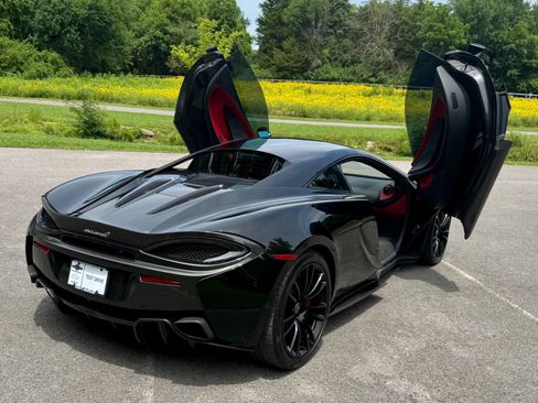 Used 2017 McLaren 570S Coupe RWD image 11