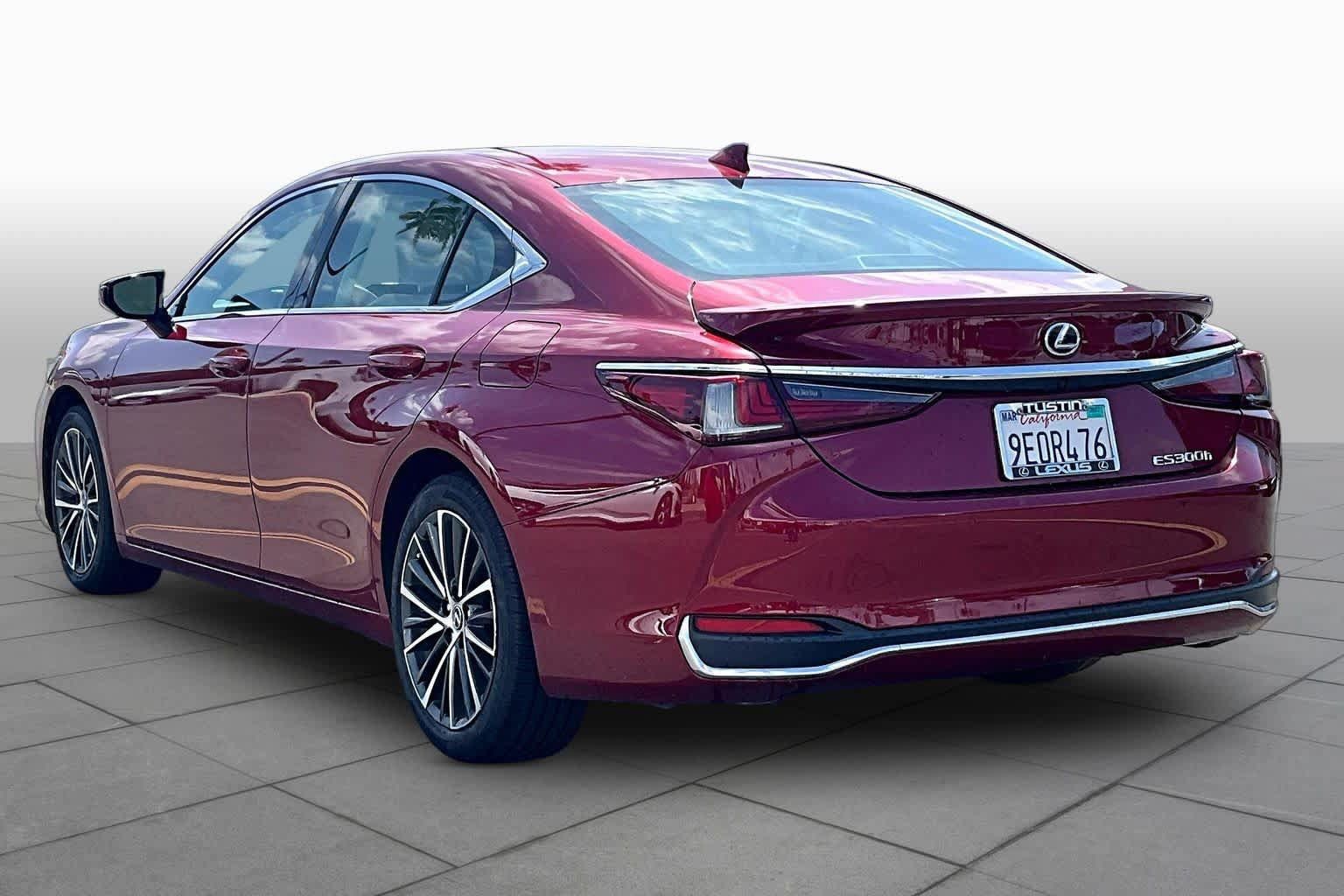 Used 2023 Lexus ES 300h w/ Premium Package FWD image 12