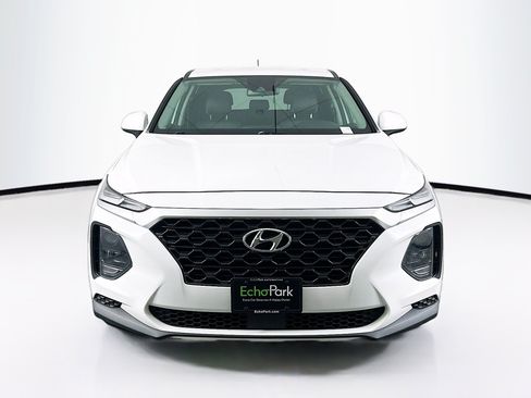 Used 2019 Hyundai Santa Fe SE FWD image 2