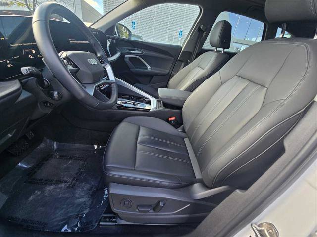 Used 2025 Audi Q5 Premium w/ Convenience Package AWD/4WD image 24