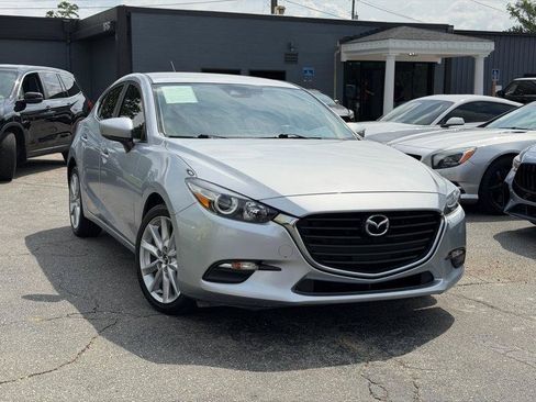 Used 2017 MAZDA MAZDA3 Touring FWD image 2