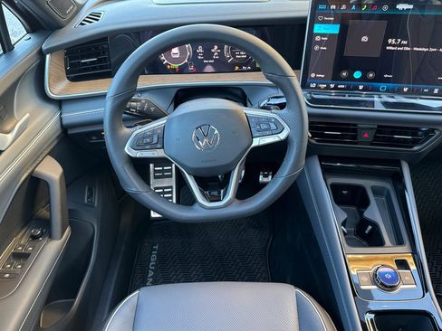 New 2026 Volkswagen Tiguan SEL R-Line image 14