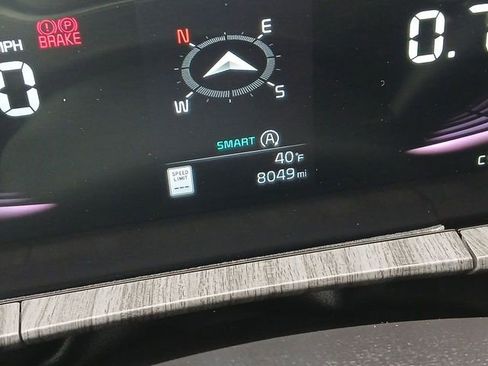 Used 2025 Kia Telluride EX w/ EX Captain's Chair Package image 15