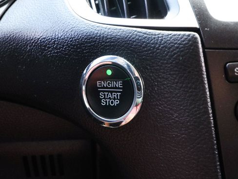Used 2017 Ford Edge Titanium w/ Equipment Group 301A FWD image 14