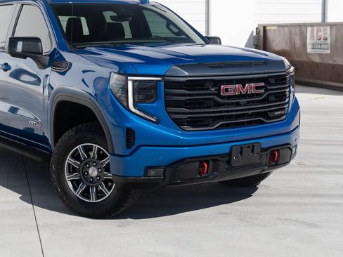 Used 2024 GMC Sierra 1500 AT4 w/ Technology Package AWD/4WD image 7