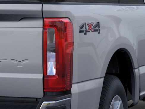 New 2026 Ford F250 XLT image 23