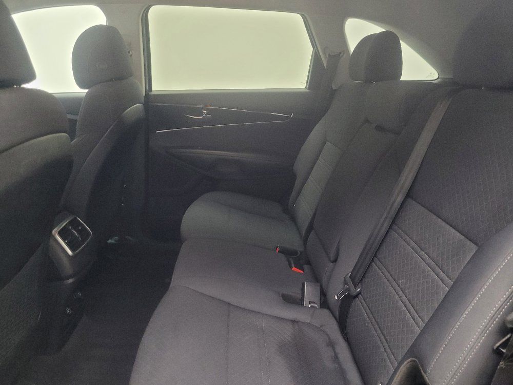 Used 2018 Kia Sorento AWD image 18
