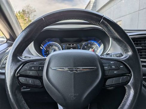 Used 2019 Chrysler Pacifica Touring Plus w/ S Appearance Package image 24