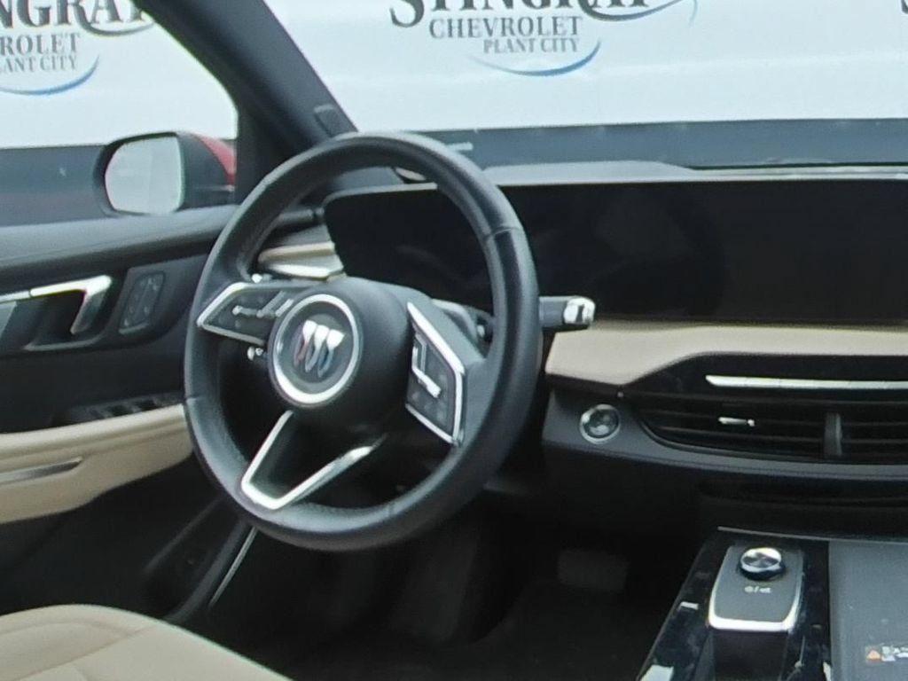 Used 2025 Buick Enclave Preferred w/ Power Package FWD image 16