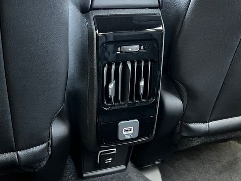 New 2026 Jeep Compass Latitude AWD/4WD image 30