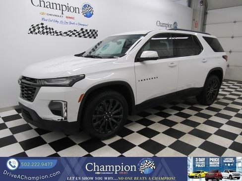 Used 2022 Chevrolet Traverse RS FWD image 11