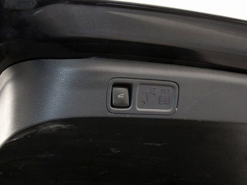 Used 2024 Ford Expedition Max XLT image 29