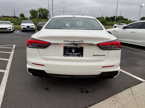 Used 2022 Maserati Quattroporte Modena RWD image 6