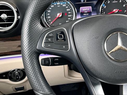Used 2017 Mercedes-Benz E 300 image 21