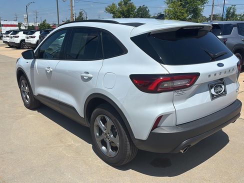 Used 2025 Ford Escape ST-Line AWD/4WD image 4