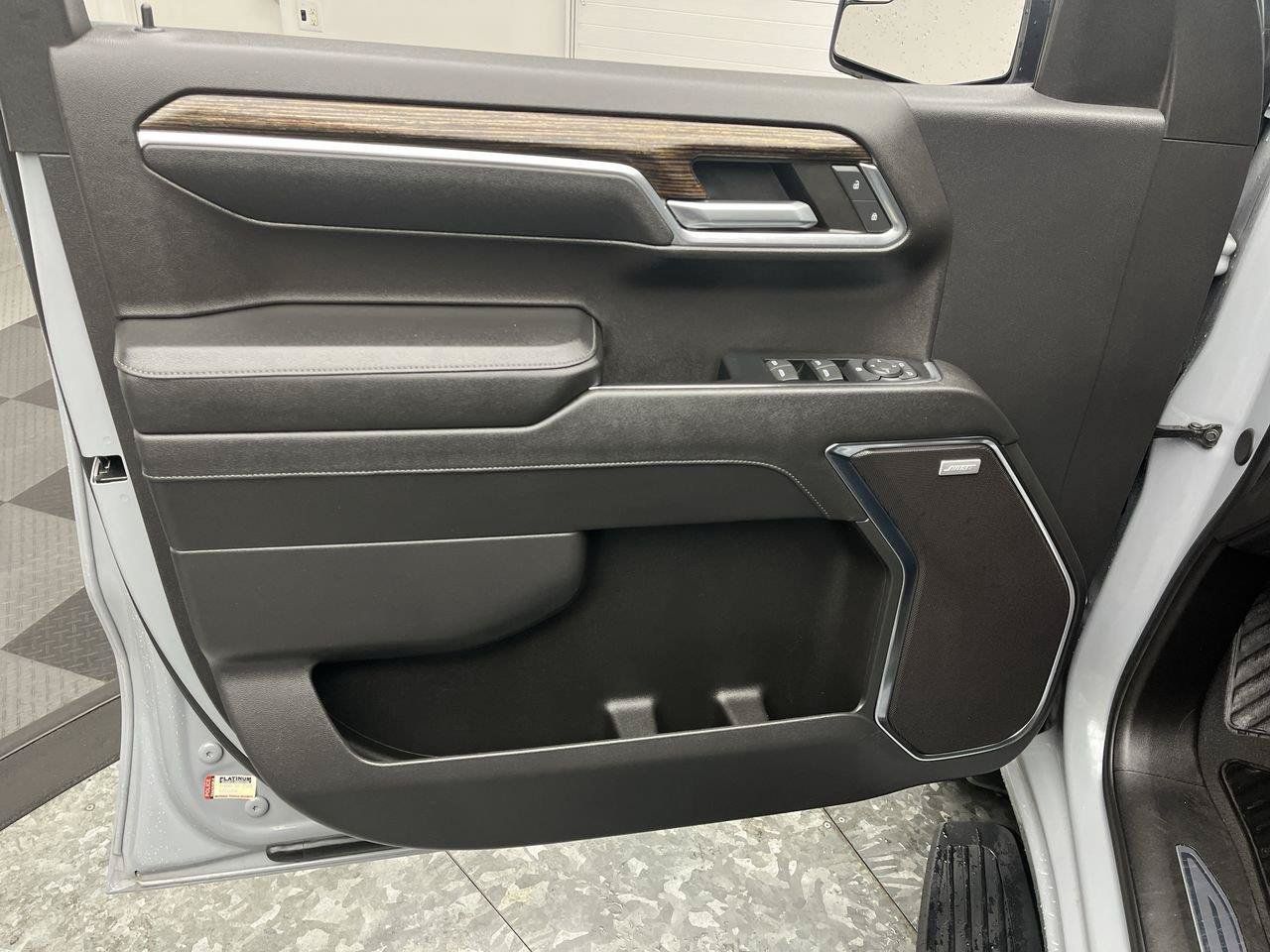 Certified 2024 GMC Sierra 1500 Elevation w/ Preferred Package AWD/4WD image 9