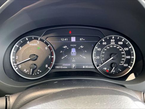 Used 2023 INFINITI QX50 Sensory w/ Accent Package AWD/4WD image 25