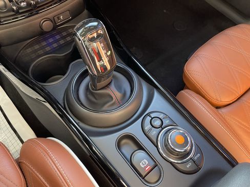 Used 2021 MINI Cooper Clubman S image 13