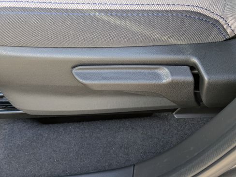 Certified 2025 Subaru Forester image 19