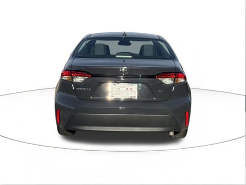 Used 2023 Toyota Corolla LE image 4